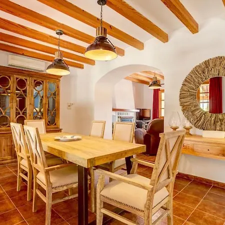 Sleeps 6 With Air Con And Wifi Villa *