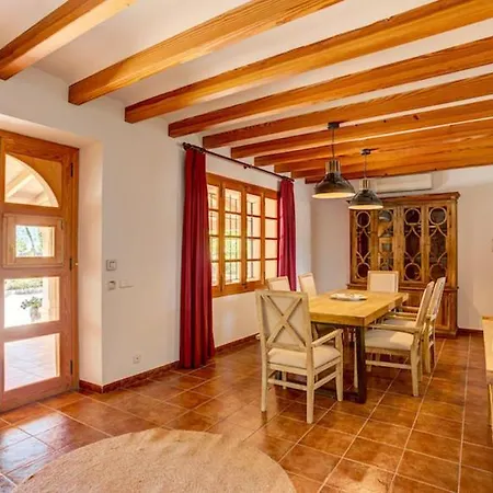 Sleeps 6 With Air Con And Wifi Villa *