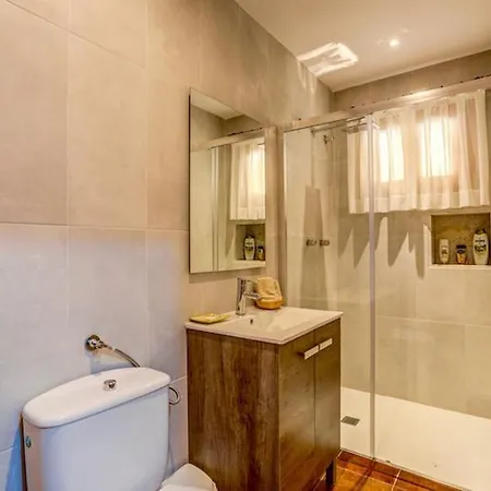 Sleeps 6 With Air Con And Wifi Villa Pollença